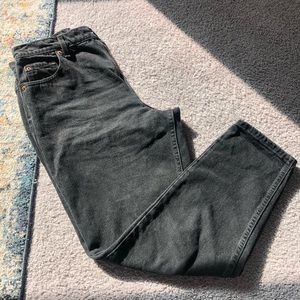 Women’s LEVI vintage black jeans